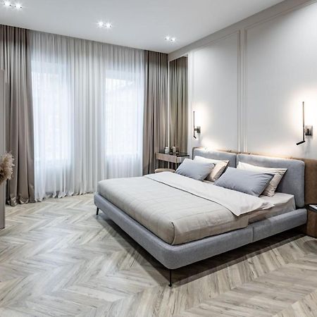 Apartment On Kulisha 28 Lviv Kültér fotó