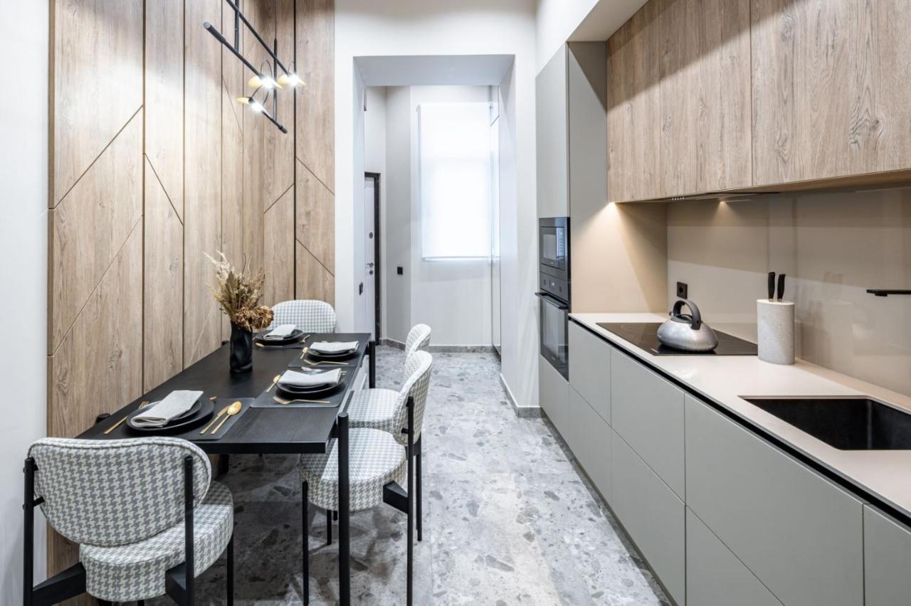 Apartment On Kulisha 28 Lviv Kültér fotó